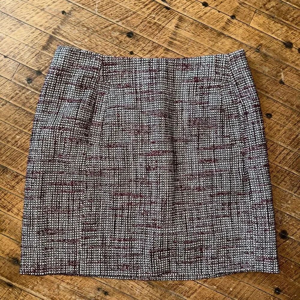 Banana Republic tweed minimalist business casual 4 petite pencil skirt